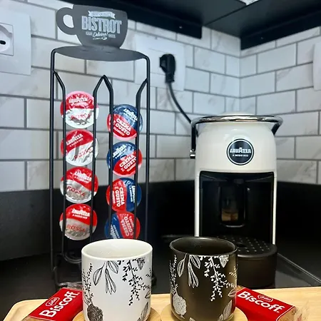 The Birdsong Between Two Lakes Lejlighed *