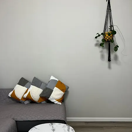 The Birdsong Between Two Lakes *