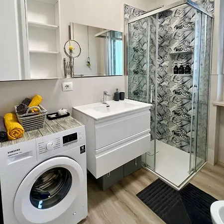 The Birdsong Between Two Lakes * Nebbiuno