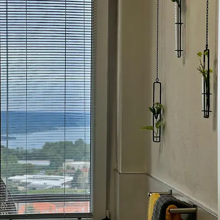 The Birdsong Between Two Lakes * Nebbiuno