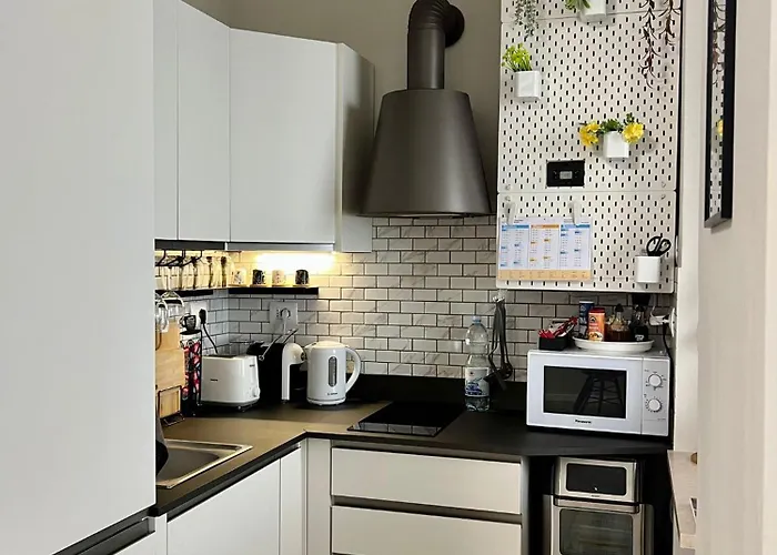 The Birdsong Between Two Lakes *