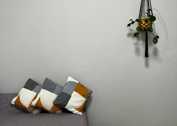 The Birdsong Between Two Lakes *